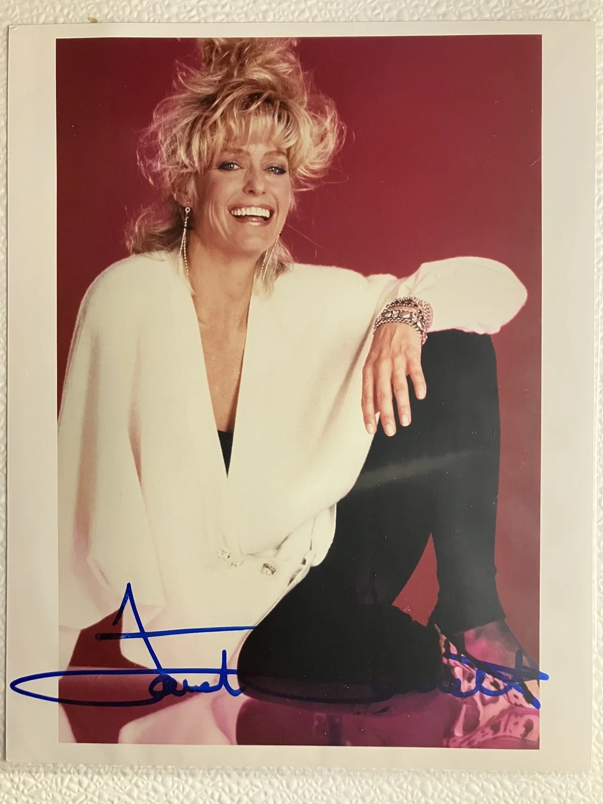 Farrah Fawcett — Autographed 8x10 - Farah Fawcett