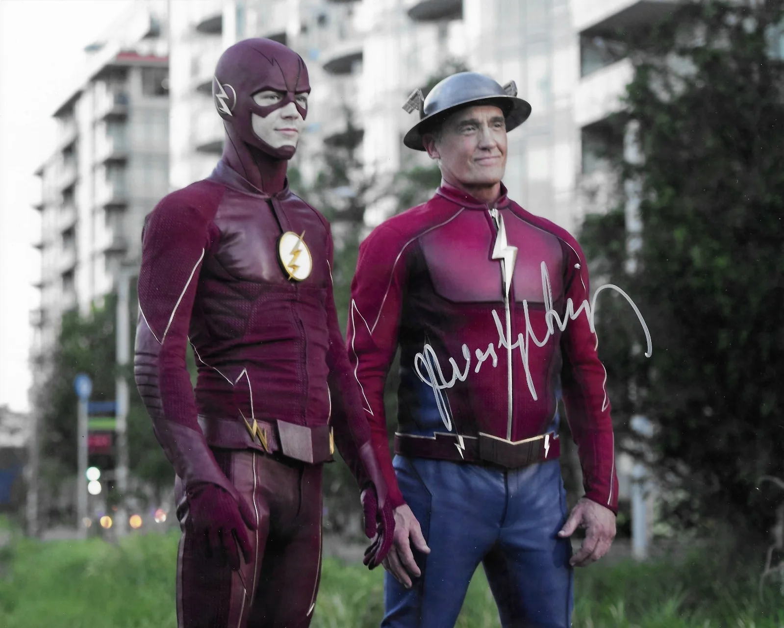 John Wesley Shipp — John Wesley Shipp Authentic Signed Color 8x10 Satin Photo The Flash COA