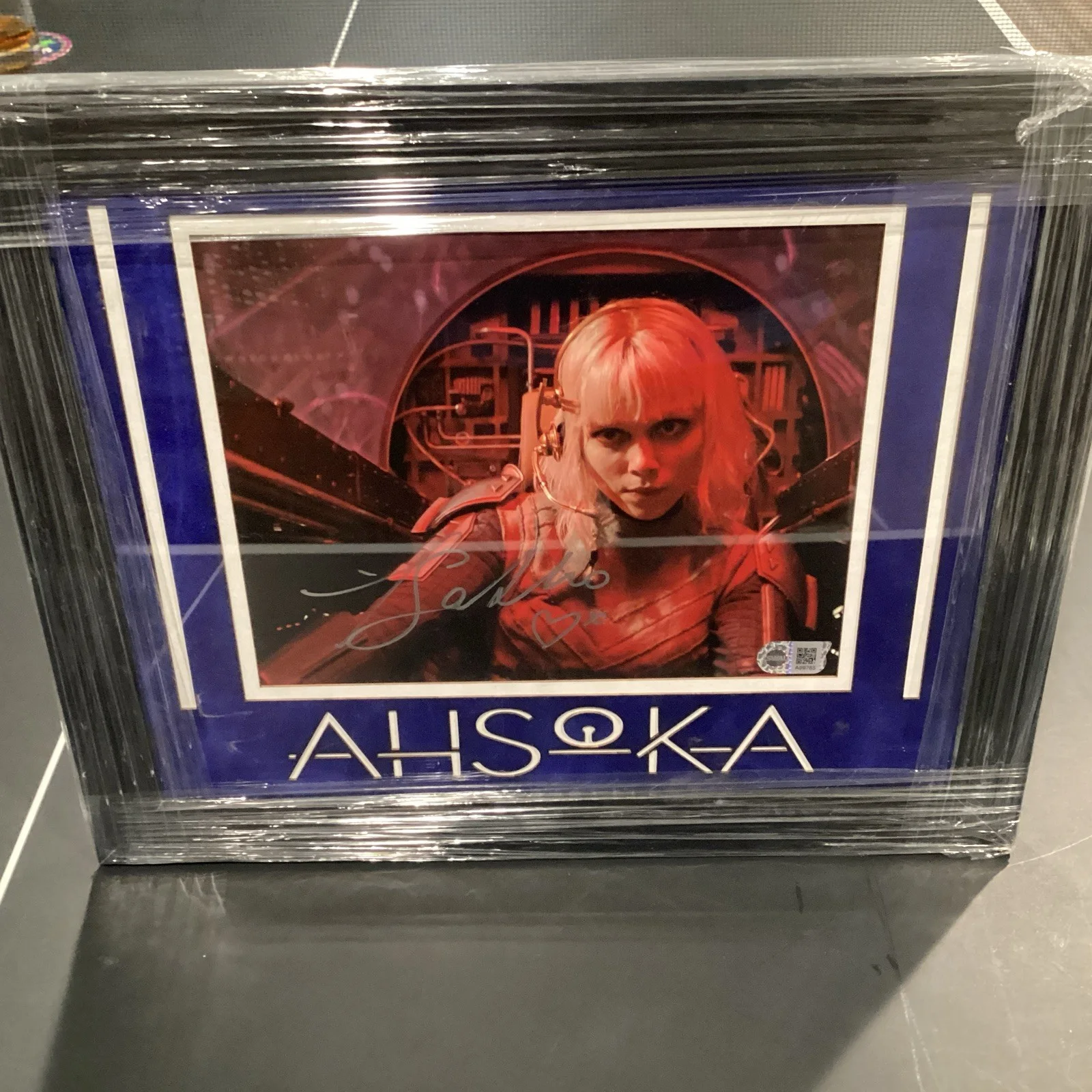 Ivanna Sakhno — Star Wars Ahsoka Shin Hati Ivanna Sakhno Signed 8x10 Framed Photo SWAU COA, изображение 3