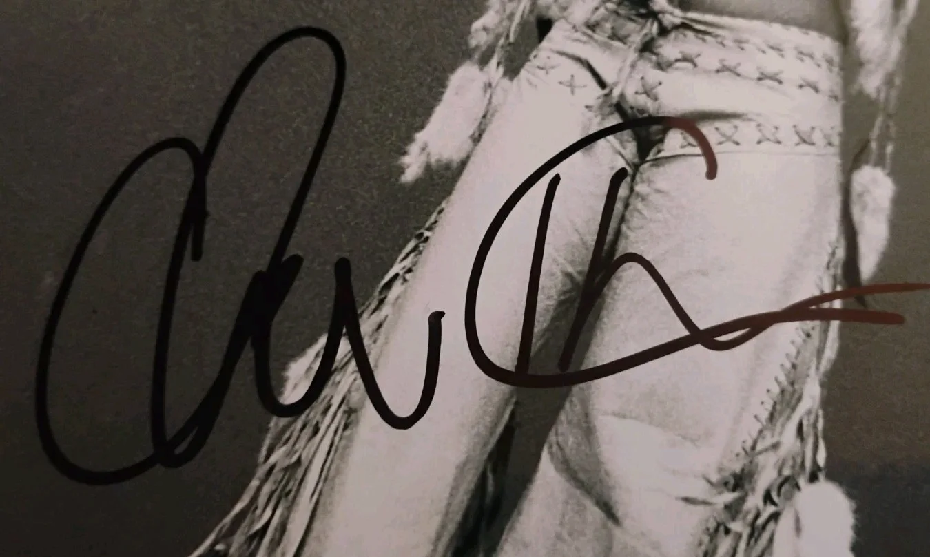 CHAKA KHAN ICONIC SINGER DIVA MUSIC LEGEND SIGNED AUTOGRAPHED 8X10 PHOTO RARE, image 2