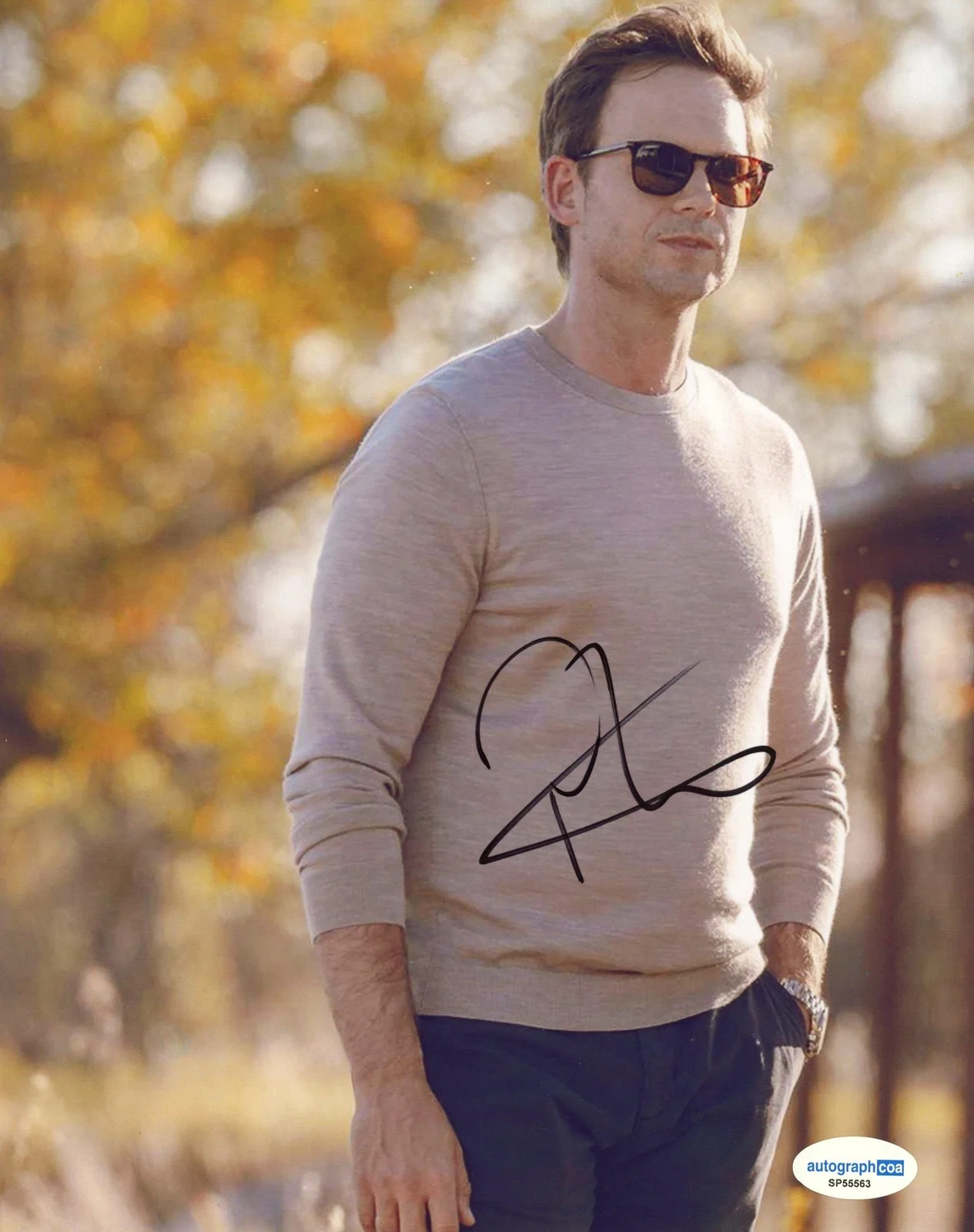 Patrick J. Adams — Patrick J. Adams "The Madison" AUTOGRAPH Signed 'Russell' 8x10 Photo ACOA, image 2