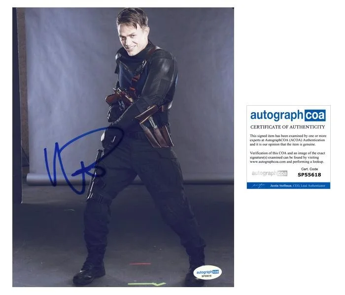 Wilson Bethel — Wilson Bethel "Daredevil" AUTOGRAPH Signed 'Bullseye' 8x10 Photo B ACOA