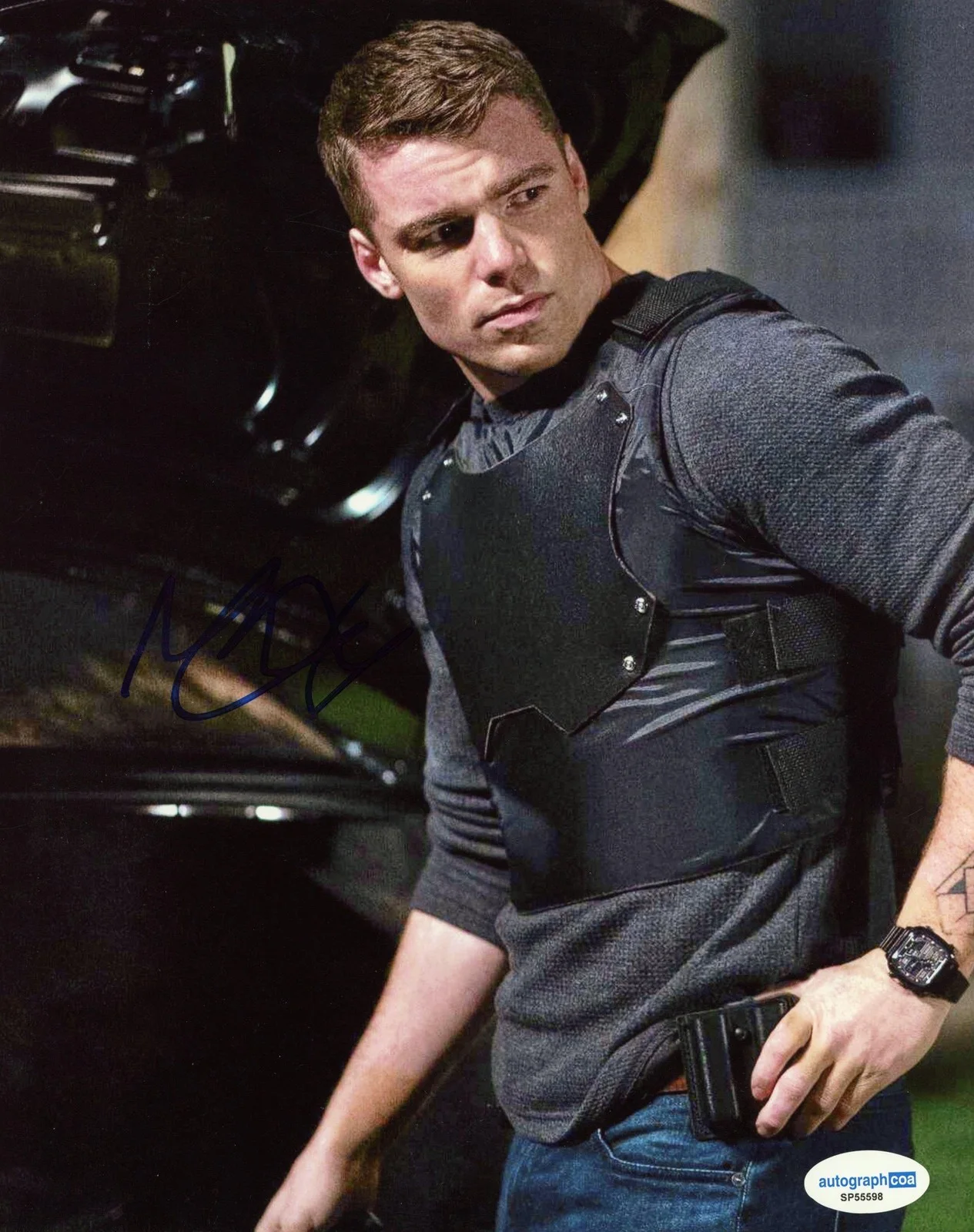 Gabriel Basso — Gabriel Basso "The Night Agent" AUTOGRAPH Signed 'Peter' 8x10 Photo J ACOA, изображение 2