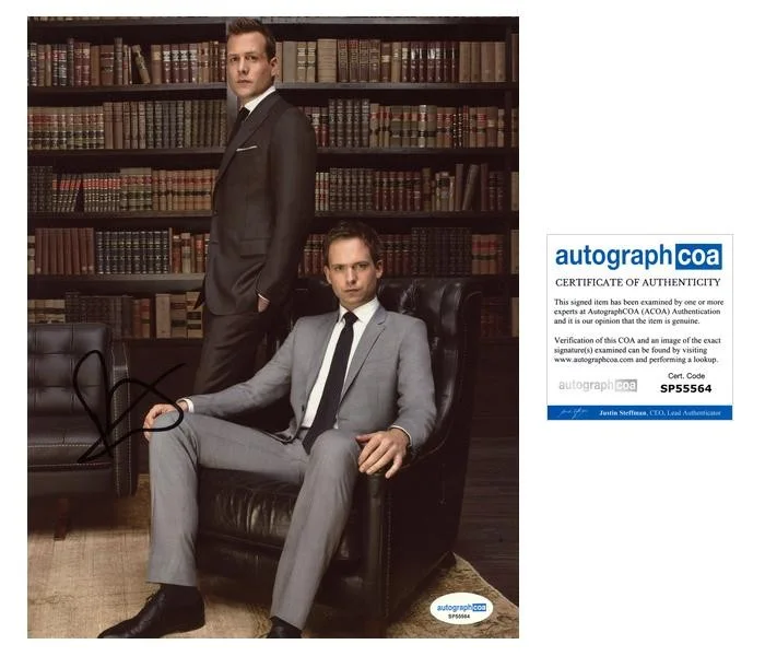 Patrick J. Adams — Patrick J. Adams "Suits" AUTOGRAPH Signed 'Mike Ross' 8x10 Photo ACOA