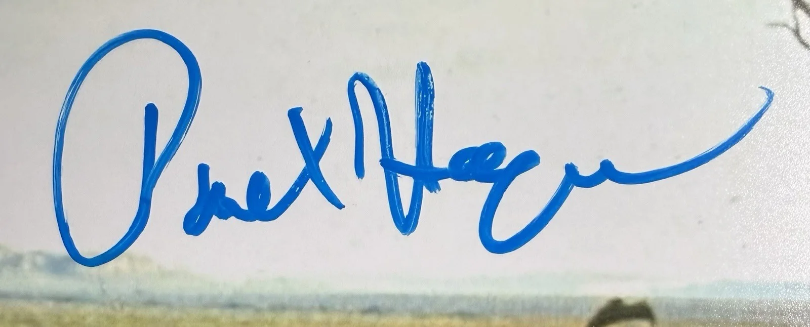 Paul Hogan — Paul Hogan Autograph Signed 11x14 Crocodile Dundee Photo with Beckett COA, image 2
