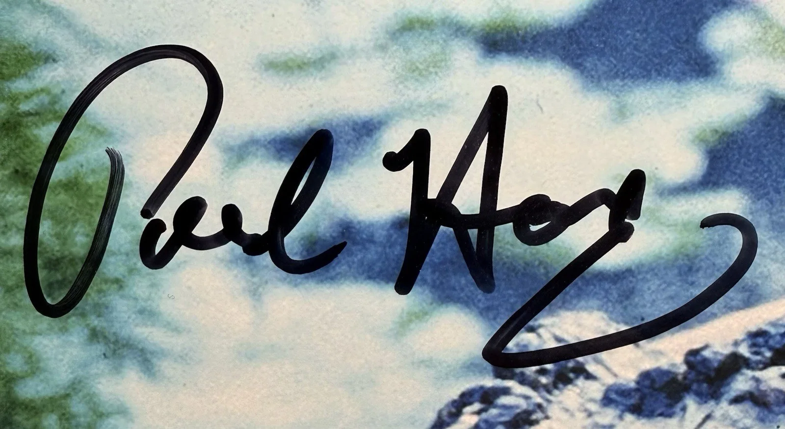 Paul Hogan — Paul Hogan Autograph Signed 11x14 Crocodile Dundee Photo with Beckett COA, image 2