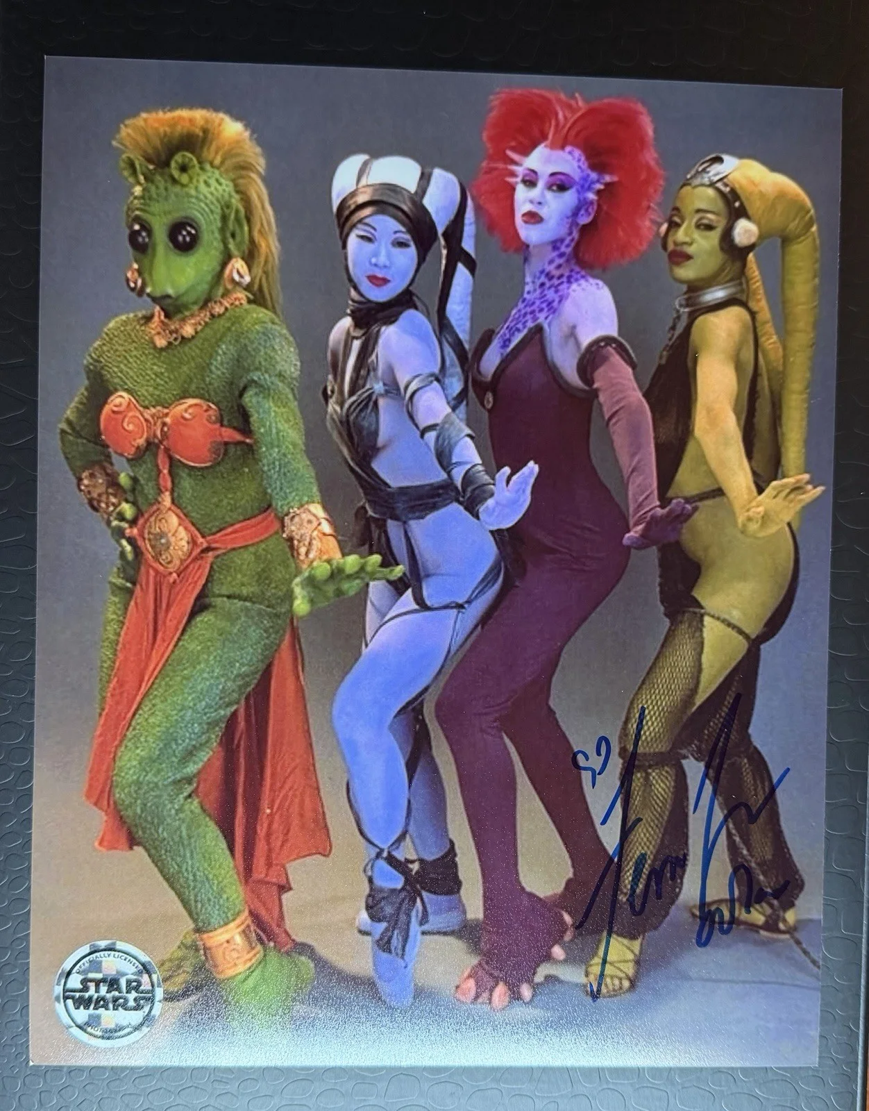 Femi Taylor — Star Wars FEMI TAYLOR as OOLA Autograph Auto 8x10 Photograph Photo No COA