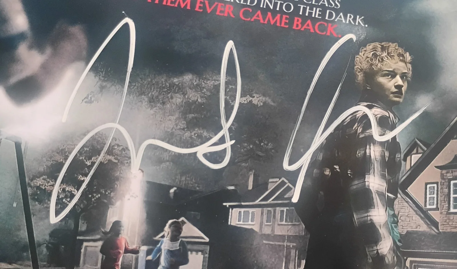 Julia Garner Hand Signed Autograph 8x10 Photo COA Weapons NO US TARIFFS, image 3