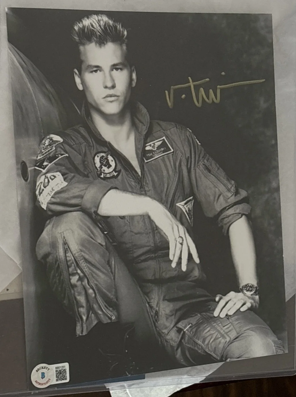 Val Kilmer — Val Kilmer Signed TOP GUN Autographed 8x10 Photo Beckett BAS COA Rare Gold