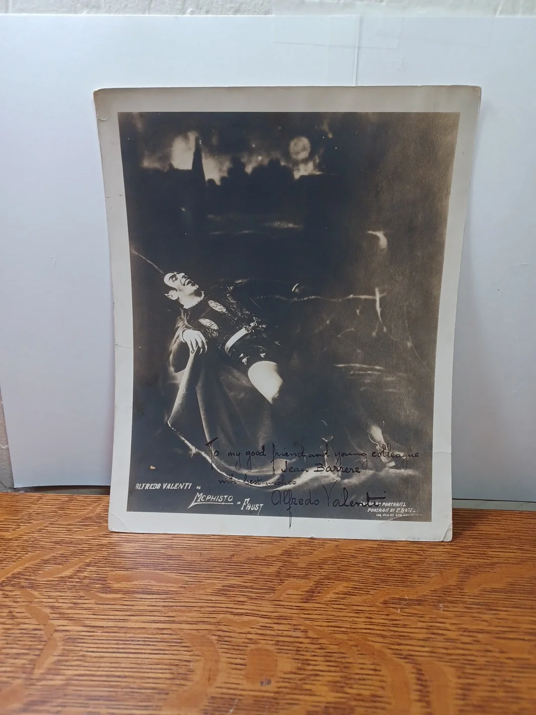 1920's Alfredo Valenti Hand Signed Photo From Faust Opera 8 x 10 RRP 786, изображение 3