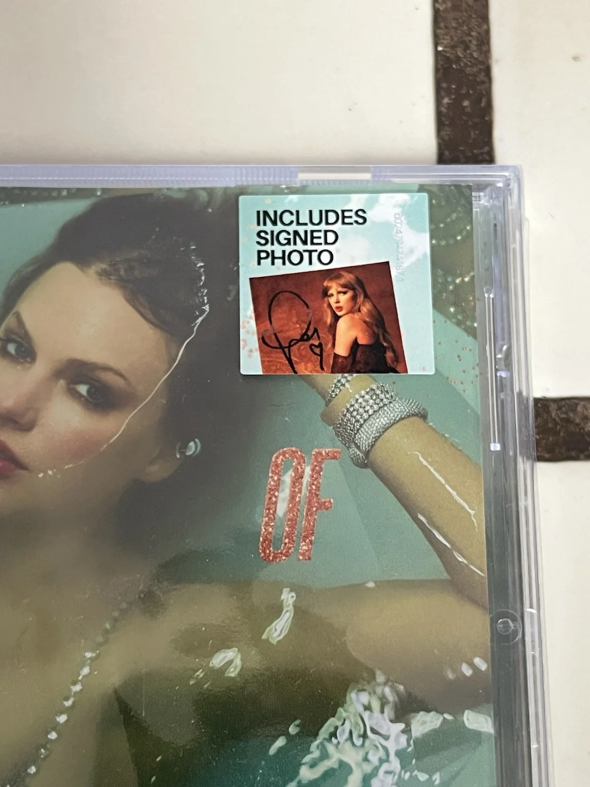 Taylor Swift - The Life of a Showgirl CD + Hand Signed Photo 3 SHIPS NOW!, изображение 2