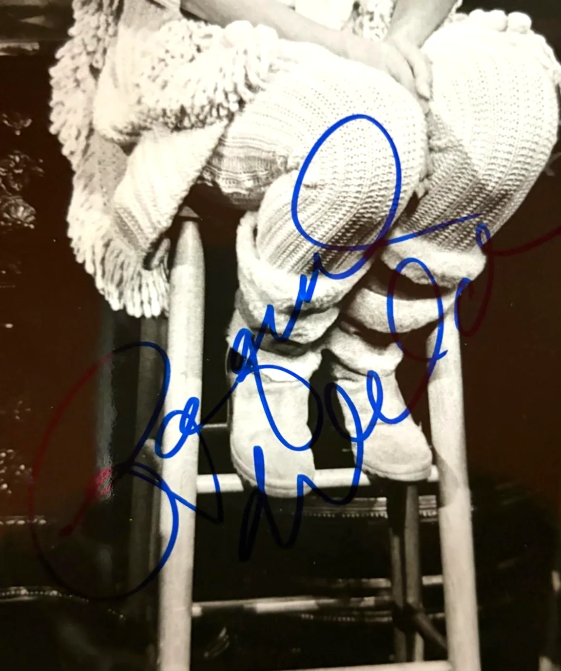 Marilyn Cooper, Requel Welch — MARILYN COOPER & RAQUEL WELCH SIGNED AUTOGRAPHED 8X10 PHOTO WOMAN OF YEAR PSA, изображение 2