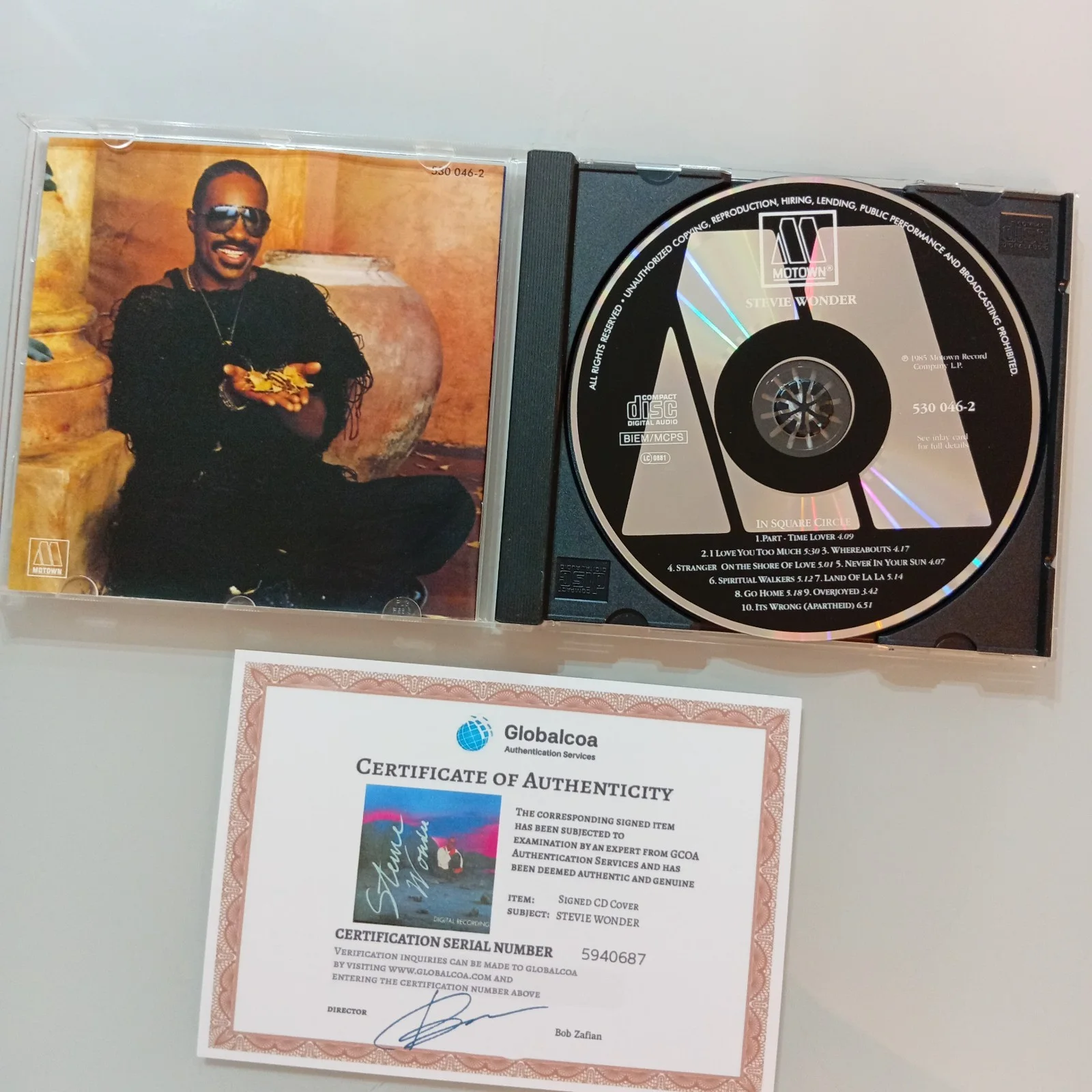 Stevie Wonder Signed In Square Circle CD Cover With COA, image 2