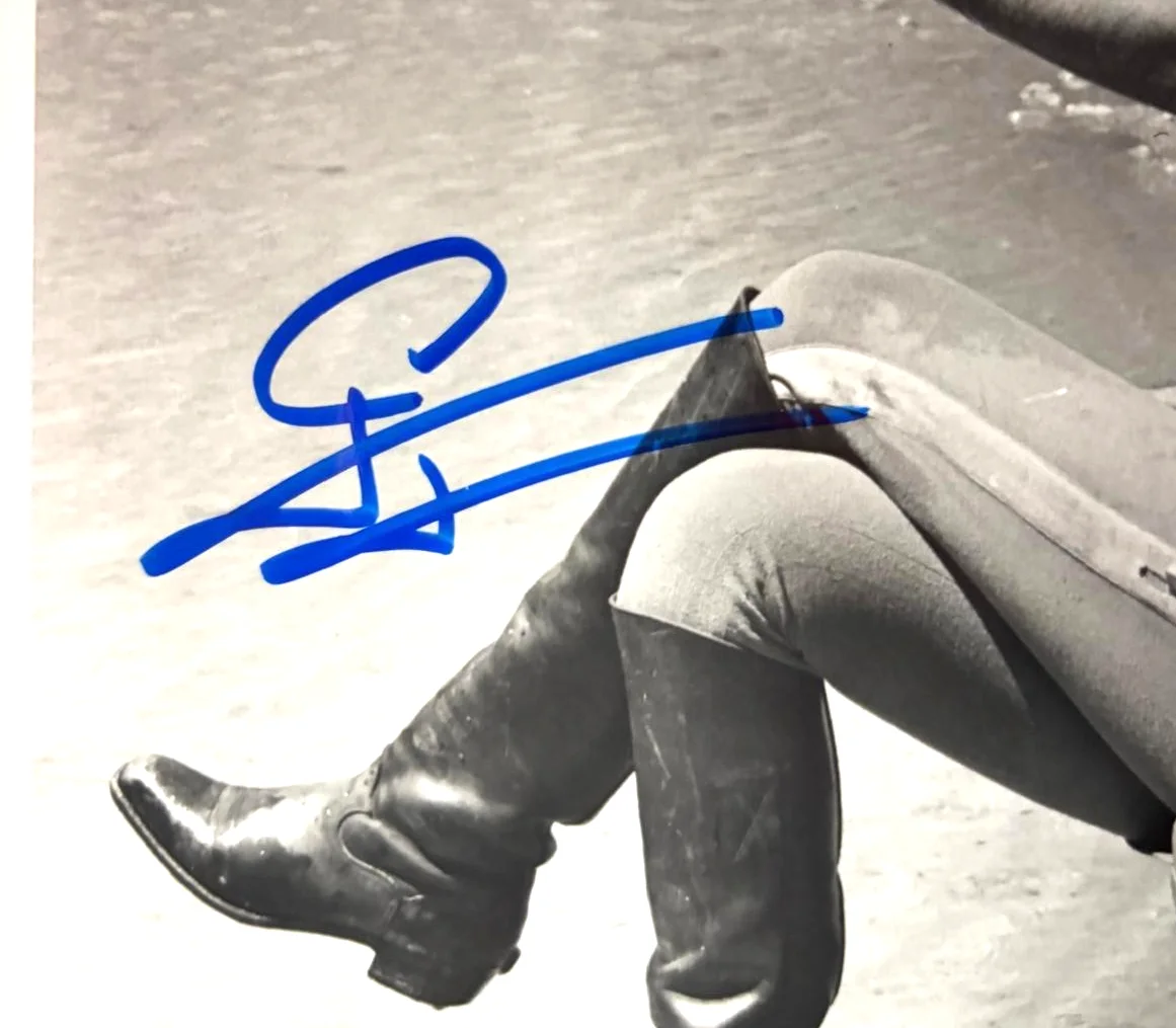 George Hamilton — GEORGE HAMILTON SIGNED AUTOGRAPHED 8X10 PHOTO LOVE AT FIRST BITE PSA, изображение 2