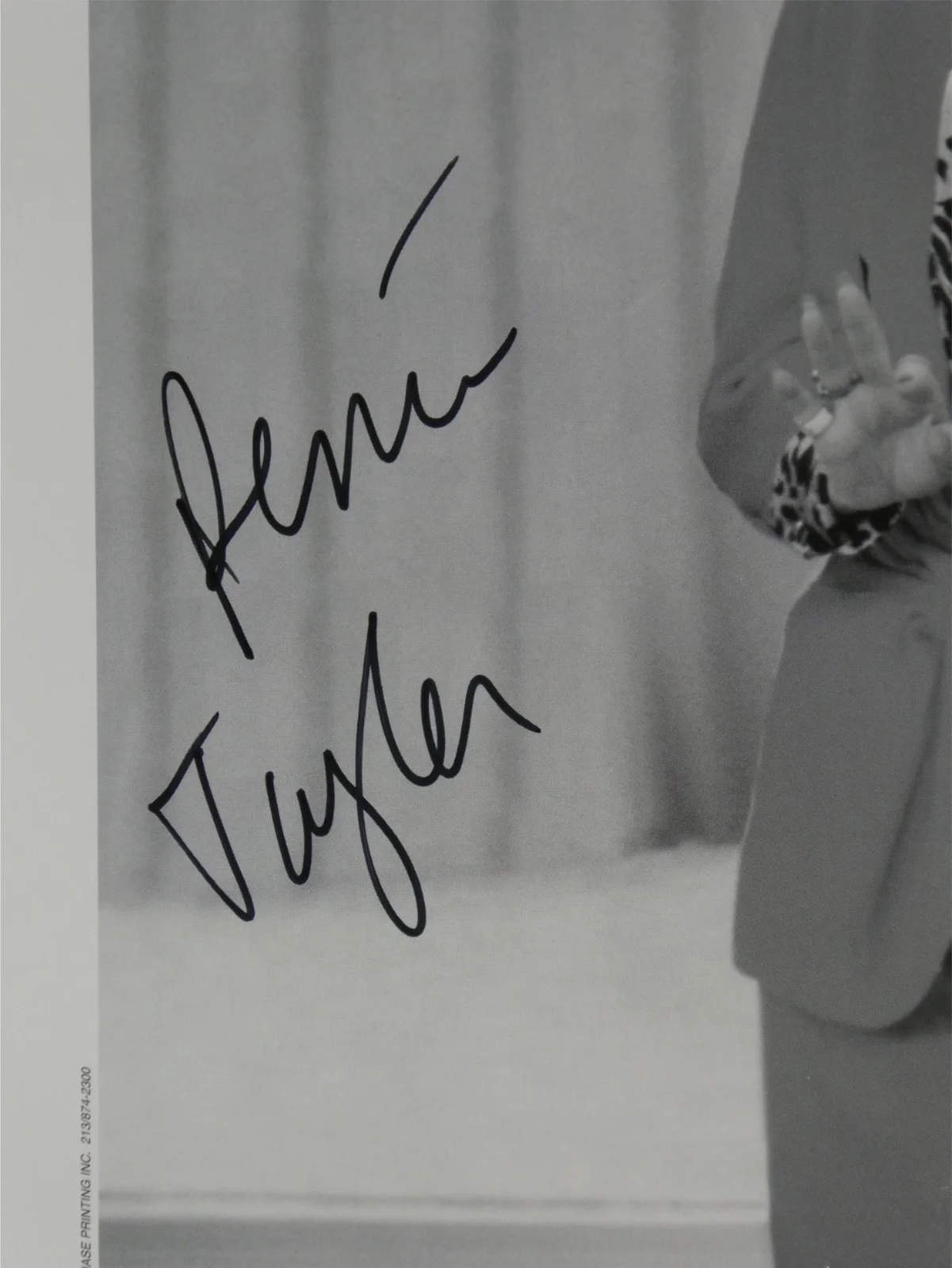 Renee Taylor — Renee Taylor Signed 8x10 B&W Photo Autographed Water Damaged, image 2