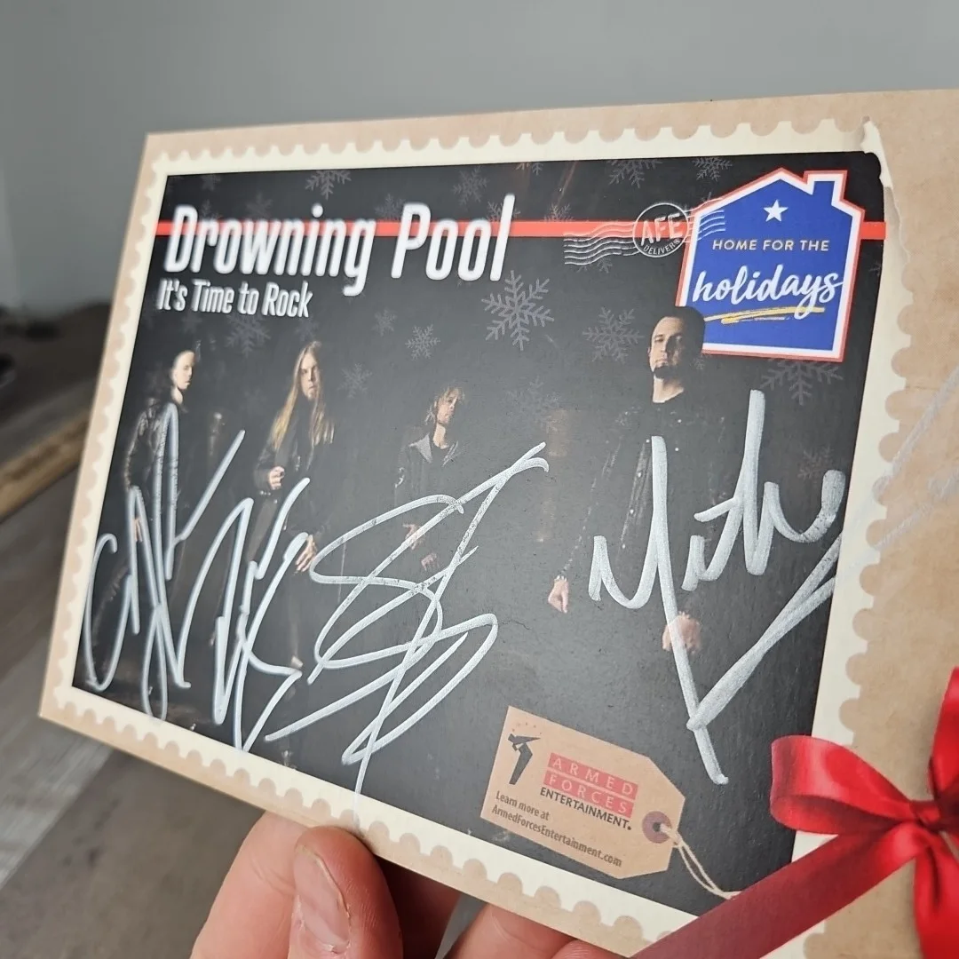DROWNING POOL AUTOGRAPHED DAVE WILLIAMS ARMED FORCES POST CARD 9x6, image 3