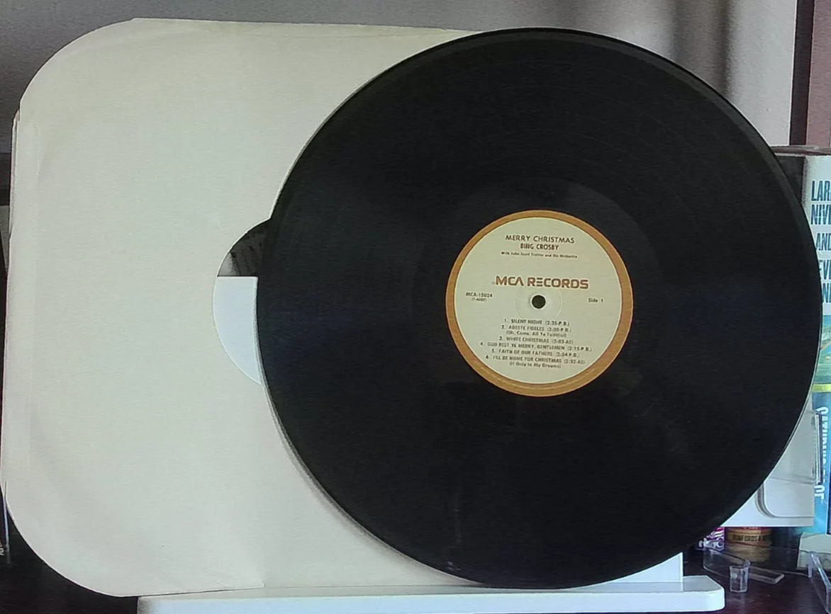 BING CROSBY signed Merry Christmas 1955 LP MCA 15024 VG/VG+, изображение 3