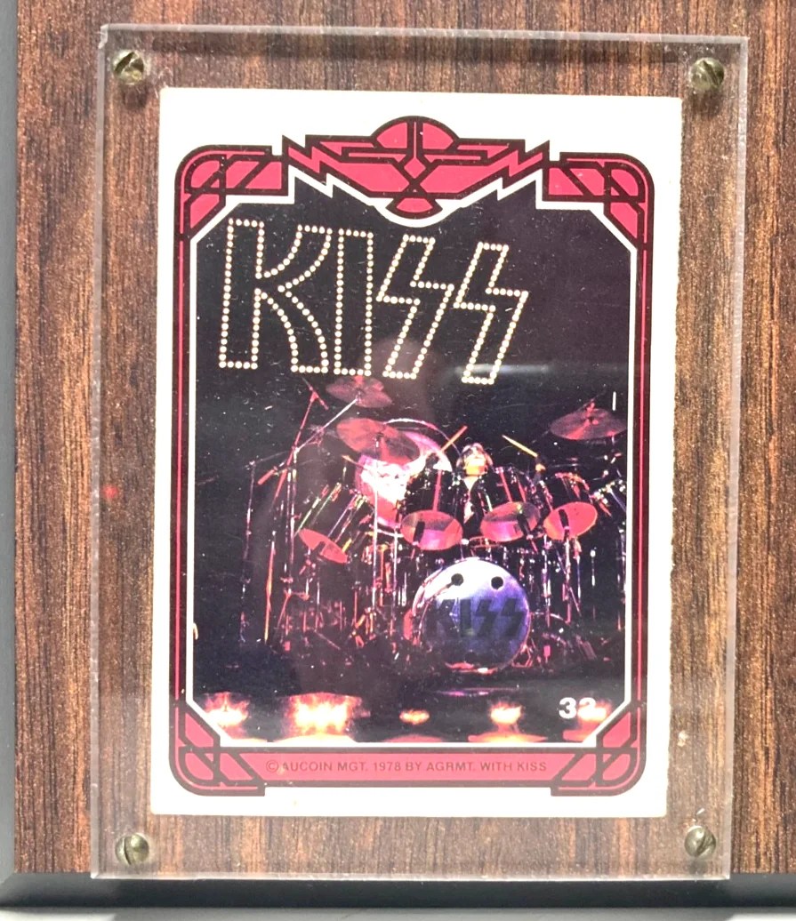PETER CRISS *SIGNED* 8x10 PHOTO on 12x14 WOOD PLAQUE 5th KISS Convention 1991, изображение 5