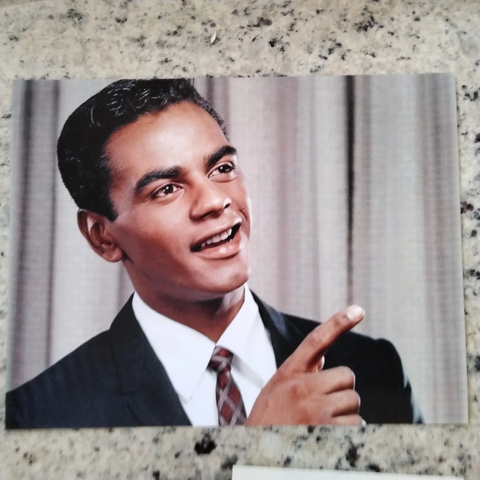 Johnny Mathis SIGNED Paper Photo Singer Misty Chances Are Wonderful 12th Never, изображение 5