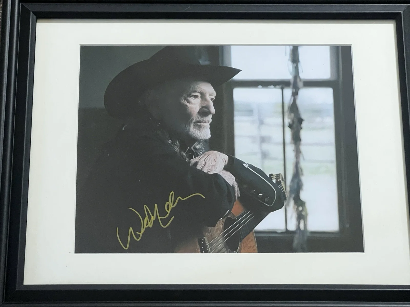 WILLIE NELSON Autographed 8 X 11.5 Signed Photo Framed Country Legend, изображение 5