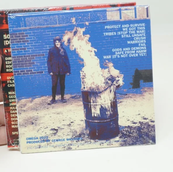 CD, DVDs, Cards The Alarm Signed Christmas Gathering 50 Days in Lockdown Omega, изображение 3