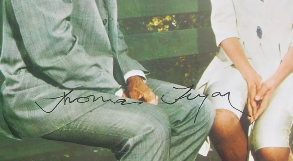 THOMAS TRYON — THOMAS TRYON AUTOGRAPH COLOR 1962 MOVIE STILL WALT DISNEY'S "MOON PILOT", изображение 2
