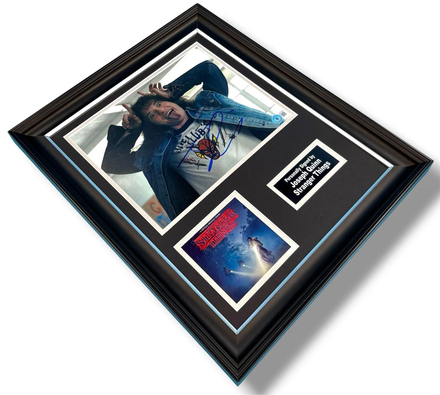 Joseph Quinn Signed Photo Framed & Beckett COA Stranger Things Poster Auto, image 3