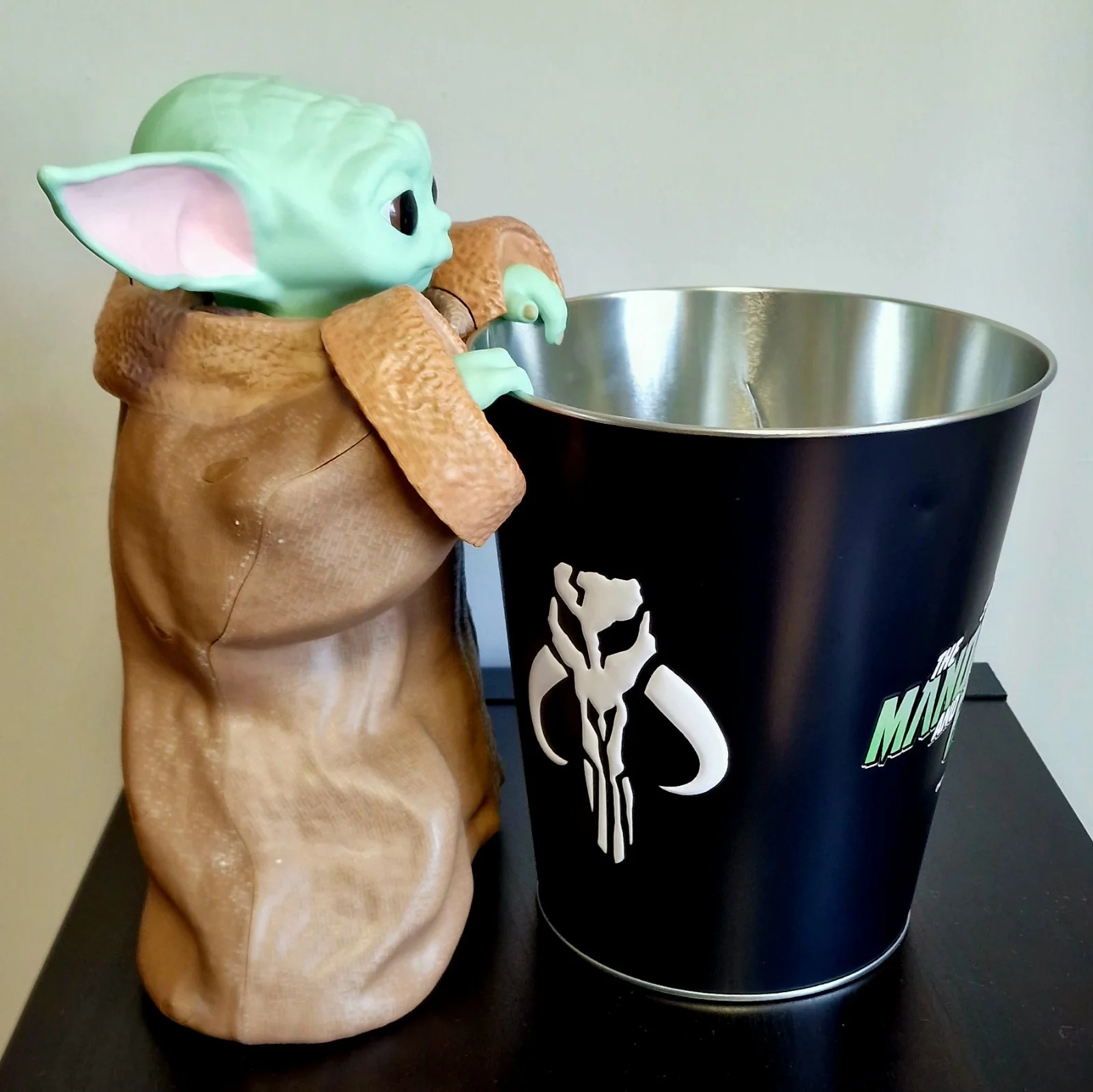 The Mandalorian and Grogu Popcorn Bucket Collectors Edition- In Hand, image 5