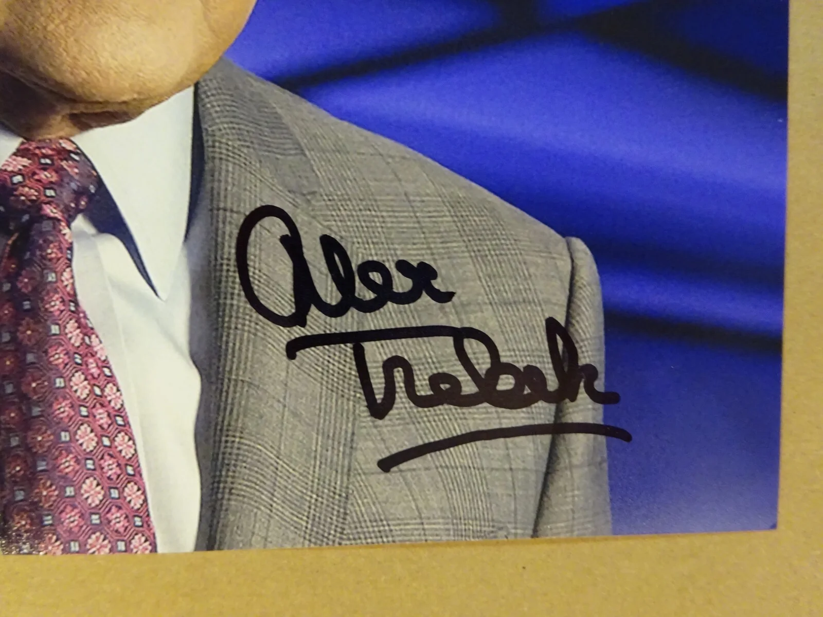 Alex Trebek — Autographed ALEX TREBEK Signed 8"x10" Photograph JEOPARDY Beckett BAS COA, изображение 3