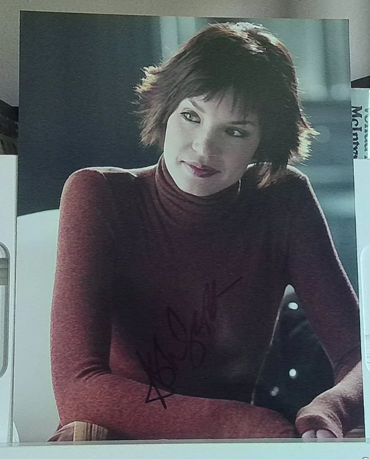 Ashley Scott — ASHLEY SCOTT SIGNED 8x10 COLOR PHOTO BIRDS OF PREY/JERICHO