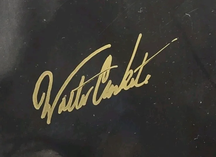 WALTER CRONKITE Signed Autographed 8x10 Photo CBS Evening News Anchor, изображение 2