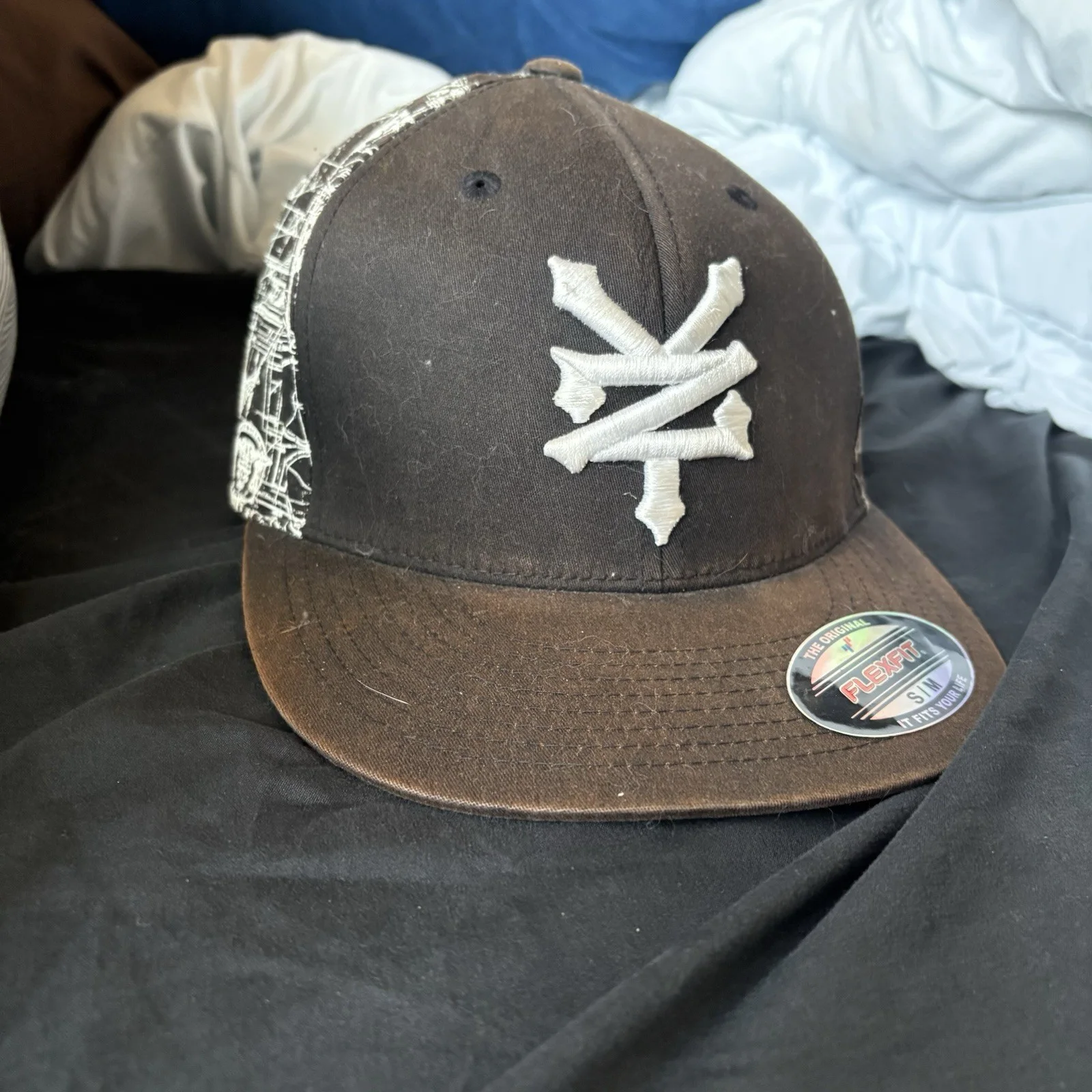 Goddess, She — zoo york hat Signed By Music Duo God Des And She, изображение 2