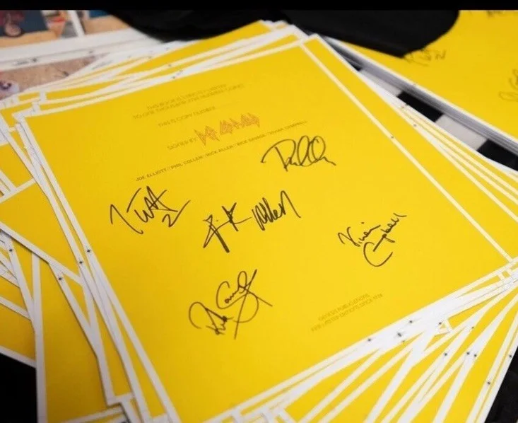 GENESIS PUBLICATIONS SIGNED DEF LEPPARD DEFINATELY BOOK NEW SEALED #900, image 3