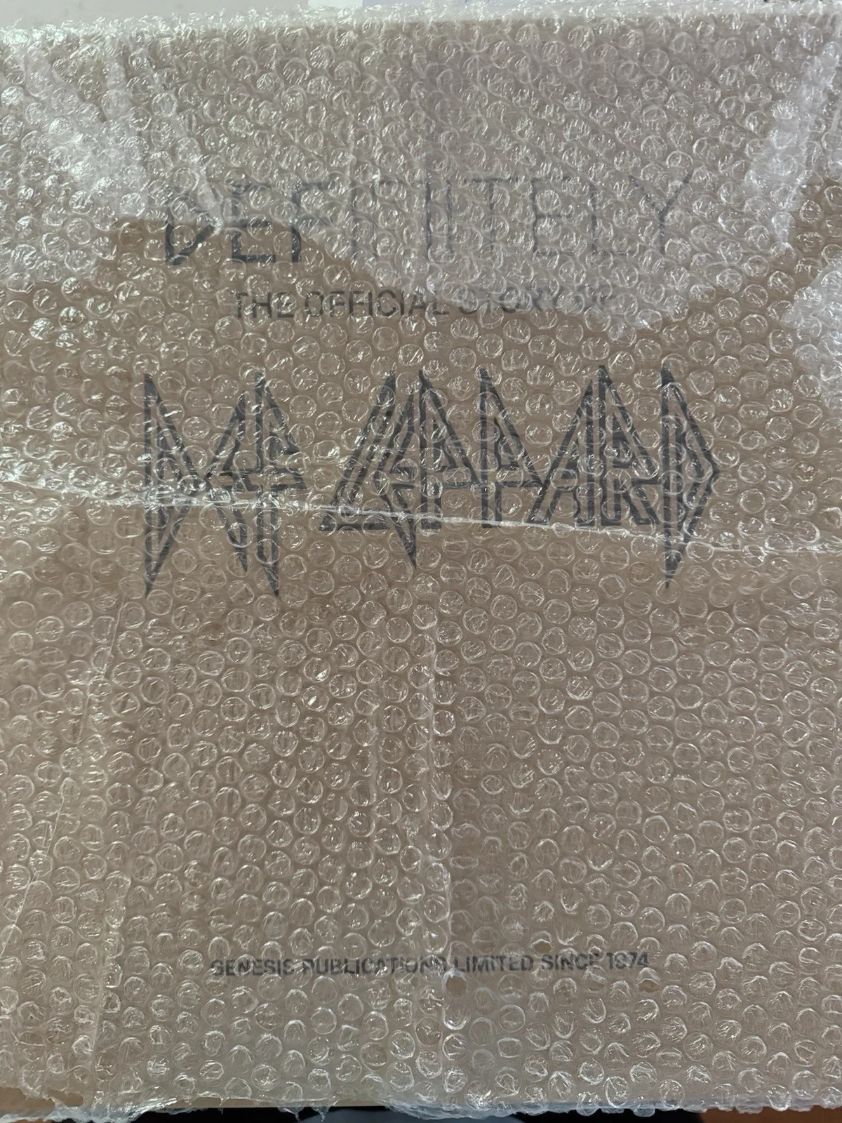 GENESIS PUBLICATIONS SIGNED DEF LEPPARD DEFINATELY BOOK NEW SEALED #900, image 5