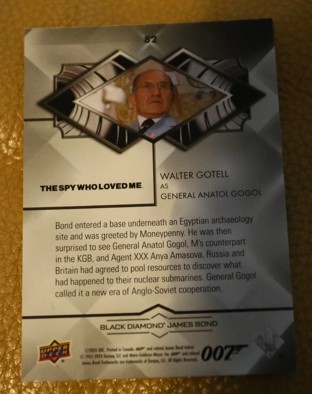 JAMES BOND NUMBER 116 of 199 WALTER GOTELL GOGOL BLACK DIAMOND TRADING CARD, изображение 2
