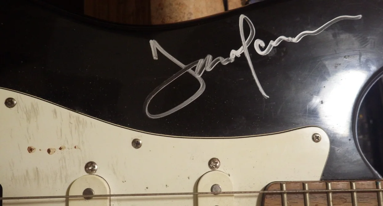 BLACK SABBATH - AUTOGRAPHED CRATE ELECKTRA Strat style guitar- ALL FOUR --COA, изображение 2