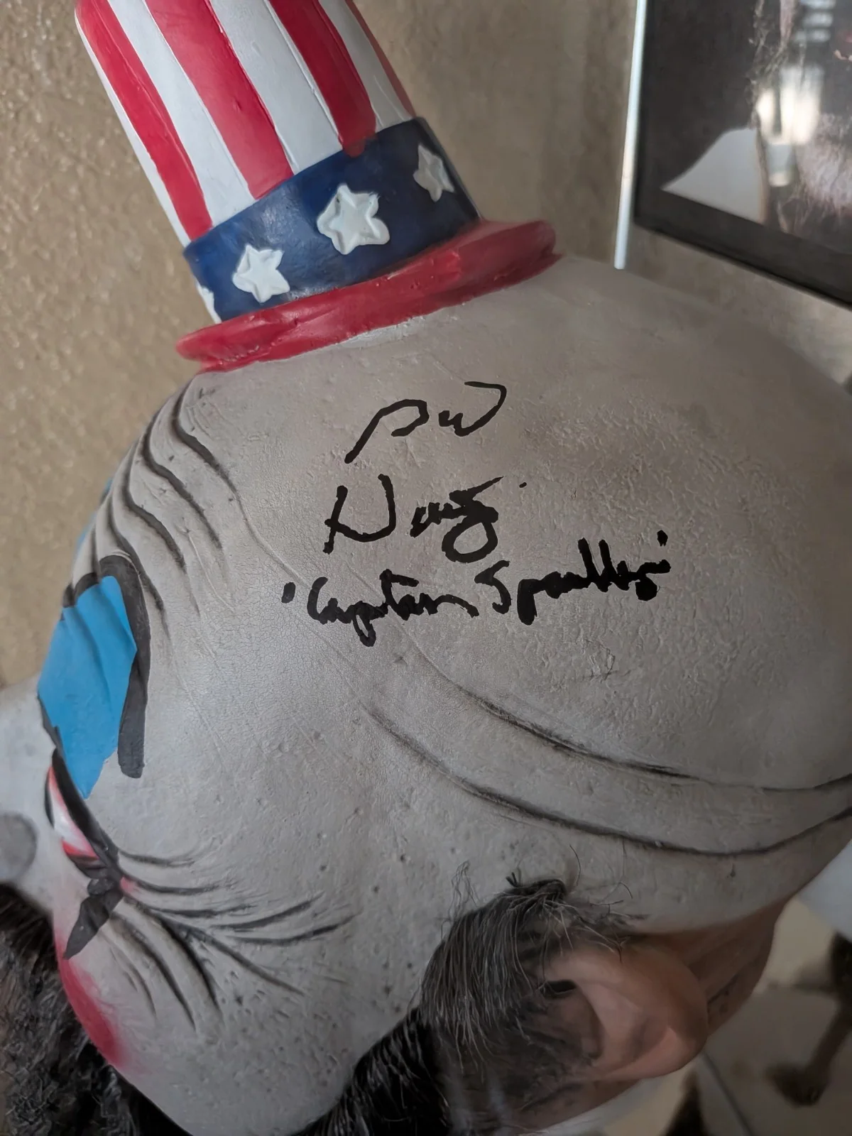 Captain Spaulding Mask & picture Signed by Sid Haig plus figures..., image 2