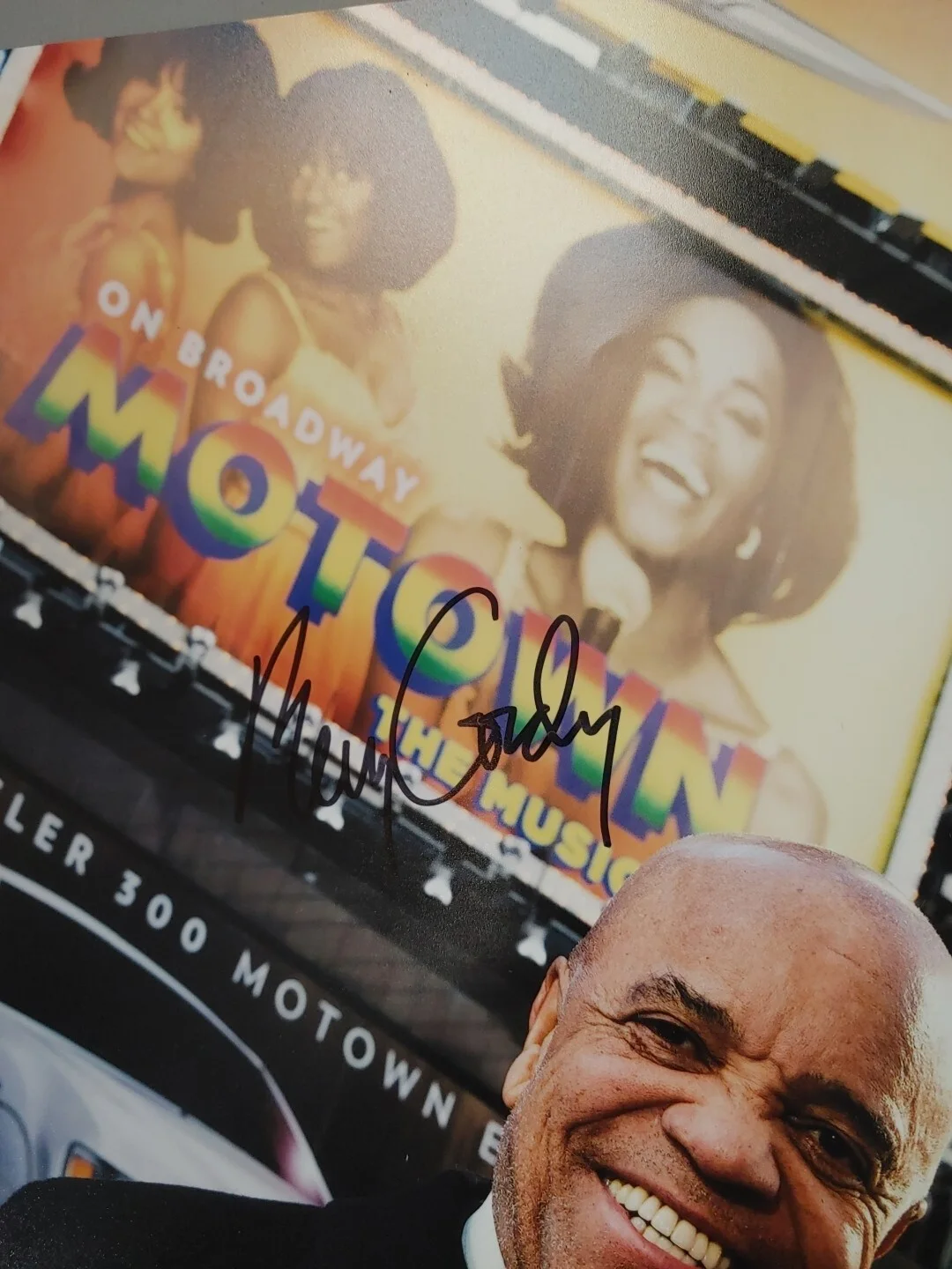 BERRY GORDY MOTOWN FOUNDER HAND SIGNED COLOR 8x10 JSA & PAAS DUAL C.O.A. RARE ++, изображение 2