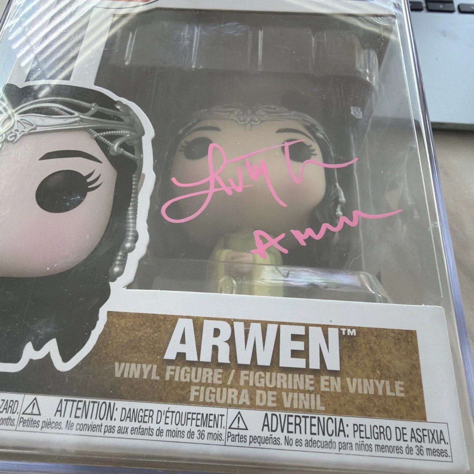 Liv Tyler — Liv Tyler Signed Arwen The Lord of The Rings Funko with CN and Official Pix COA, изображение 4
