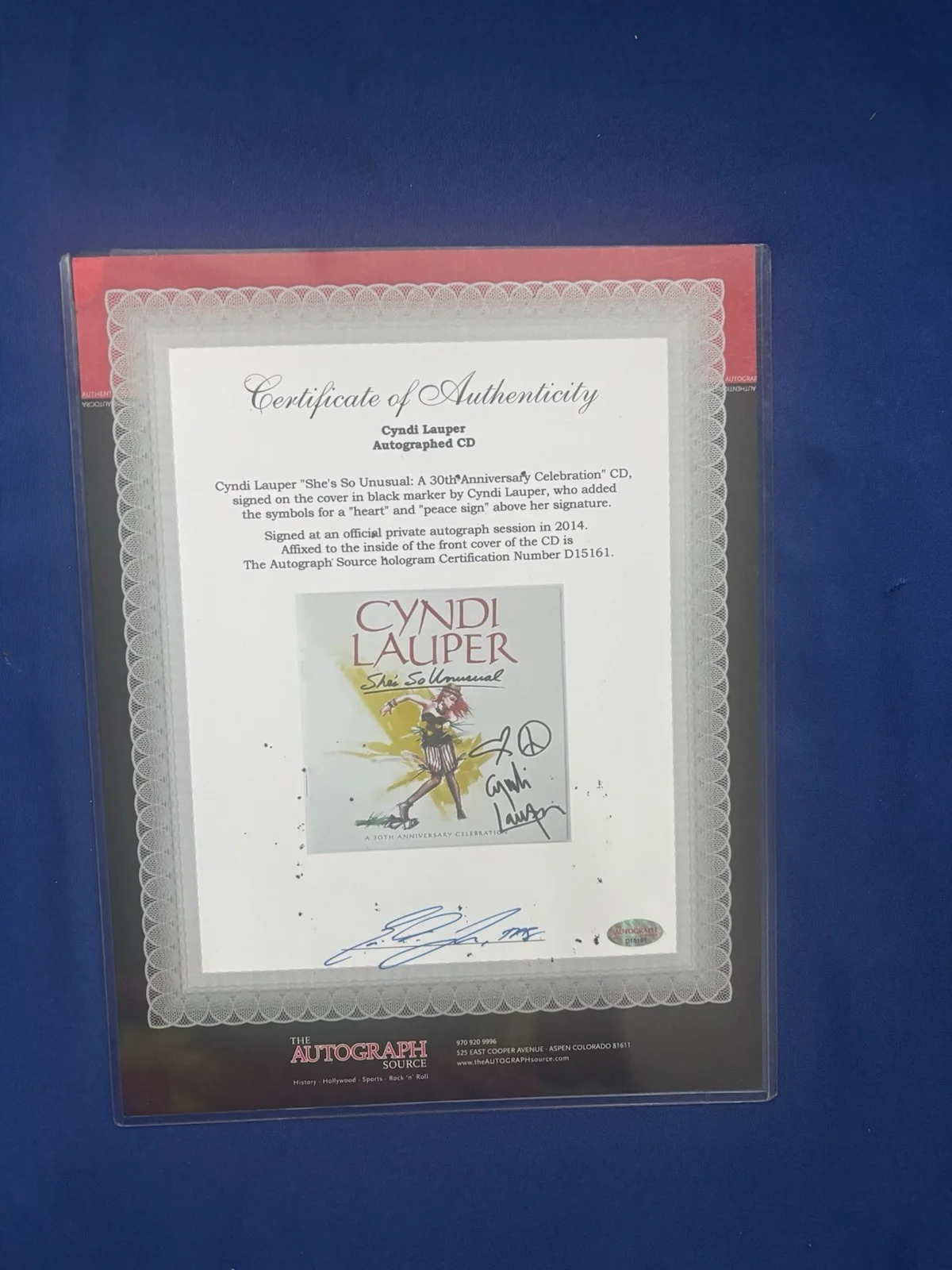 CYNDI LAUPER Signed CD Booklet She's So Unusual 30th Anniversary PEACE Autograph, изображение 2