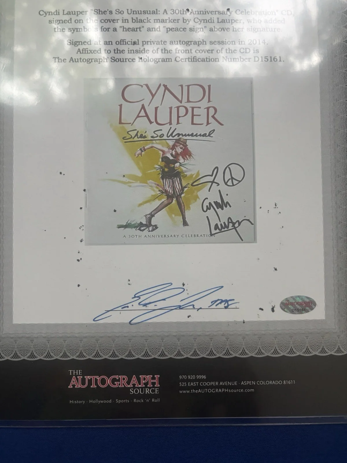 CYNDI LAUPER Signed CD Booklet She's So Unusual 30th Anniversary PEACE Autograph, изображение 4
