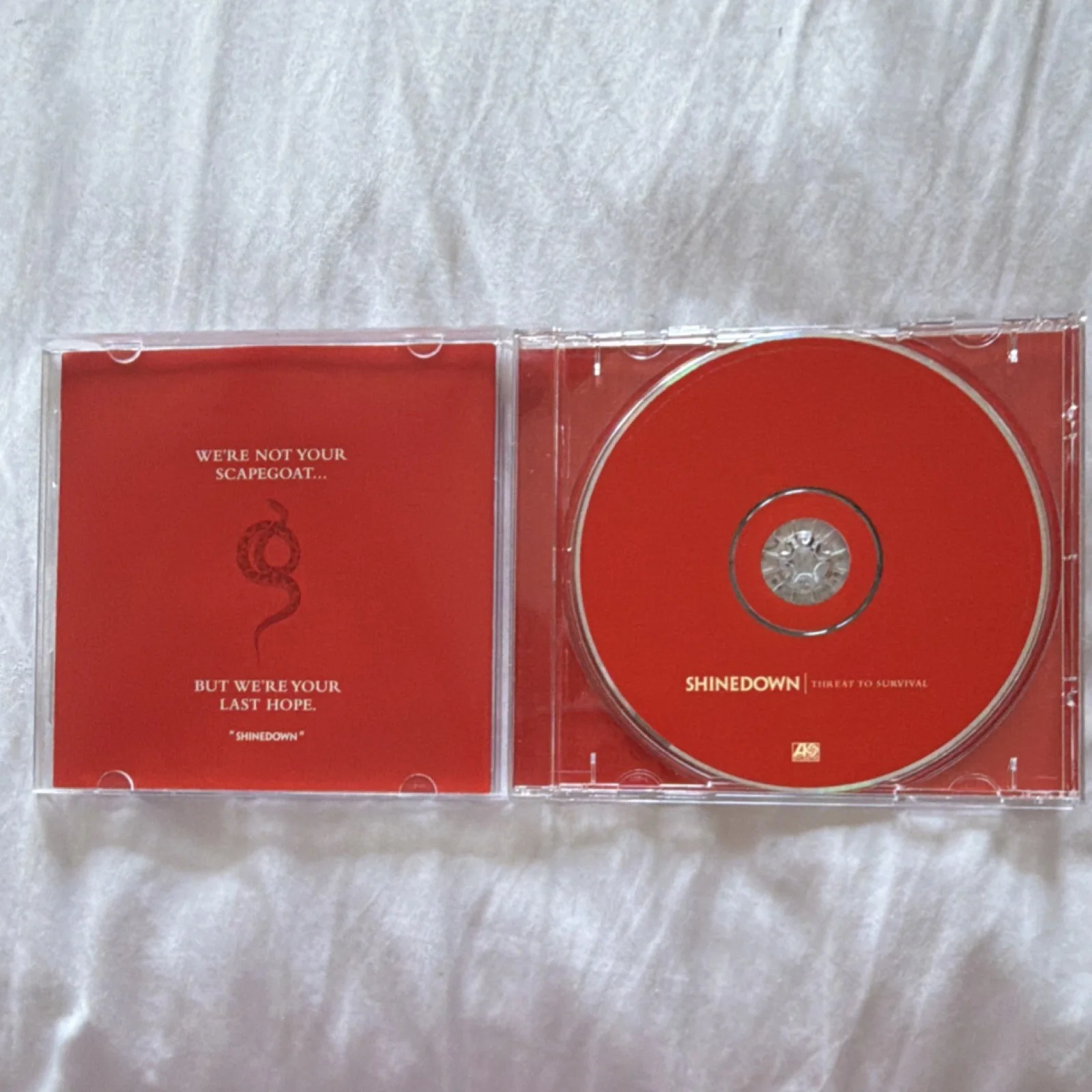 Shinedown Threat to Survival Autographed Original CD and Booklet., изображение 3