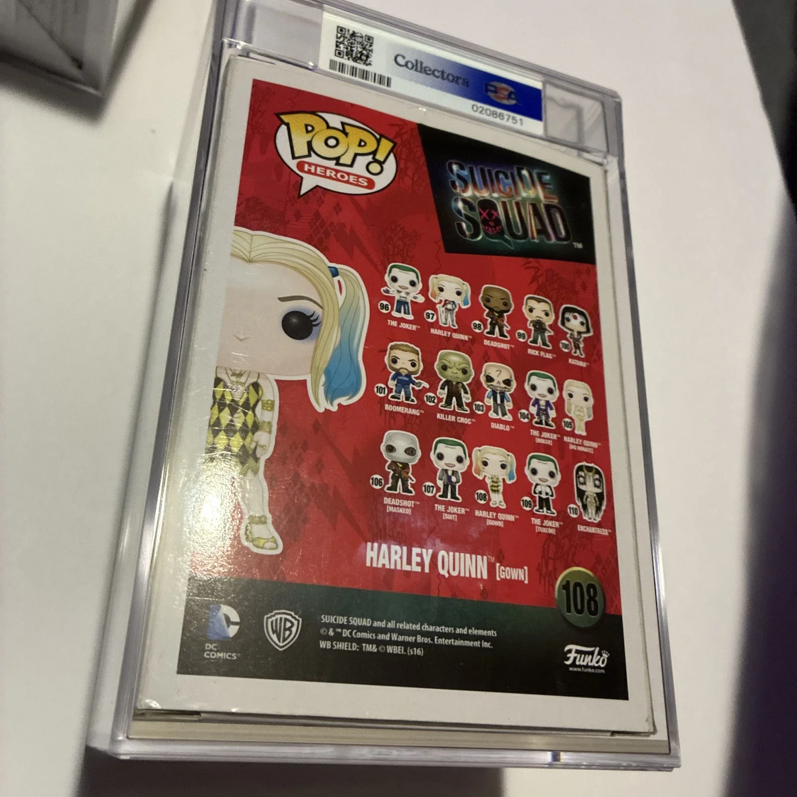 Margot Robbie — Margot Robbie Signed Autograph Suicide Squad Funko Pop 108 hot topic PSA 8, изображение 5