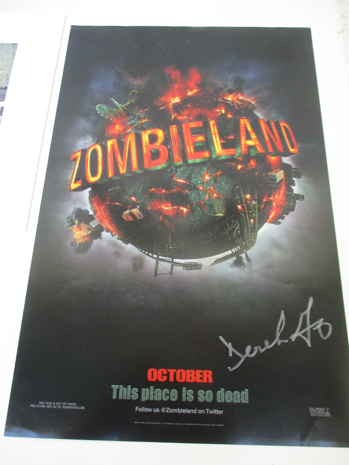 Derek Graf - the green haired clown — Zombieland Movie Poster Signed Clown Zombie Funny Horror Classic Derek Graf COA, изображение 2