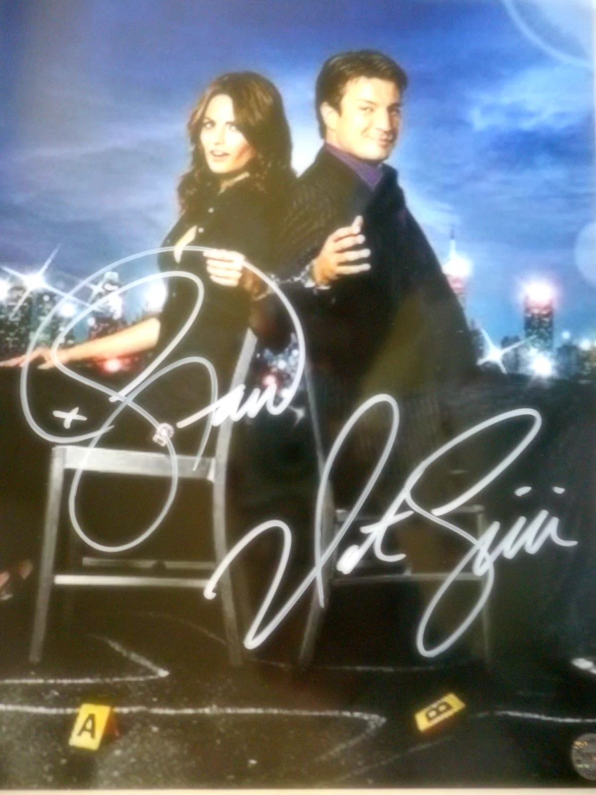 Stana Katic, Nathan Fillion — Stana Katic & Nathan Fillion autographed CASTLE 8x10 Photo W/ COA & #d Holograms, изображение 2