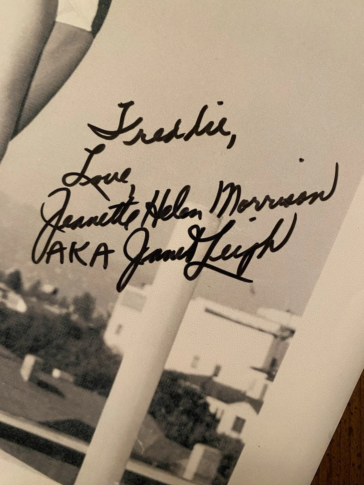 Janet Leigh — Janet Leigh Signed Autographed Photo With COA With Legal Name SUPER RARE, изображение 2