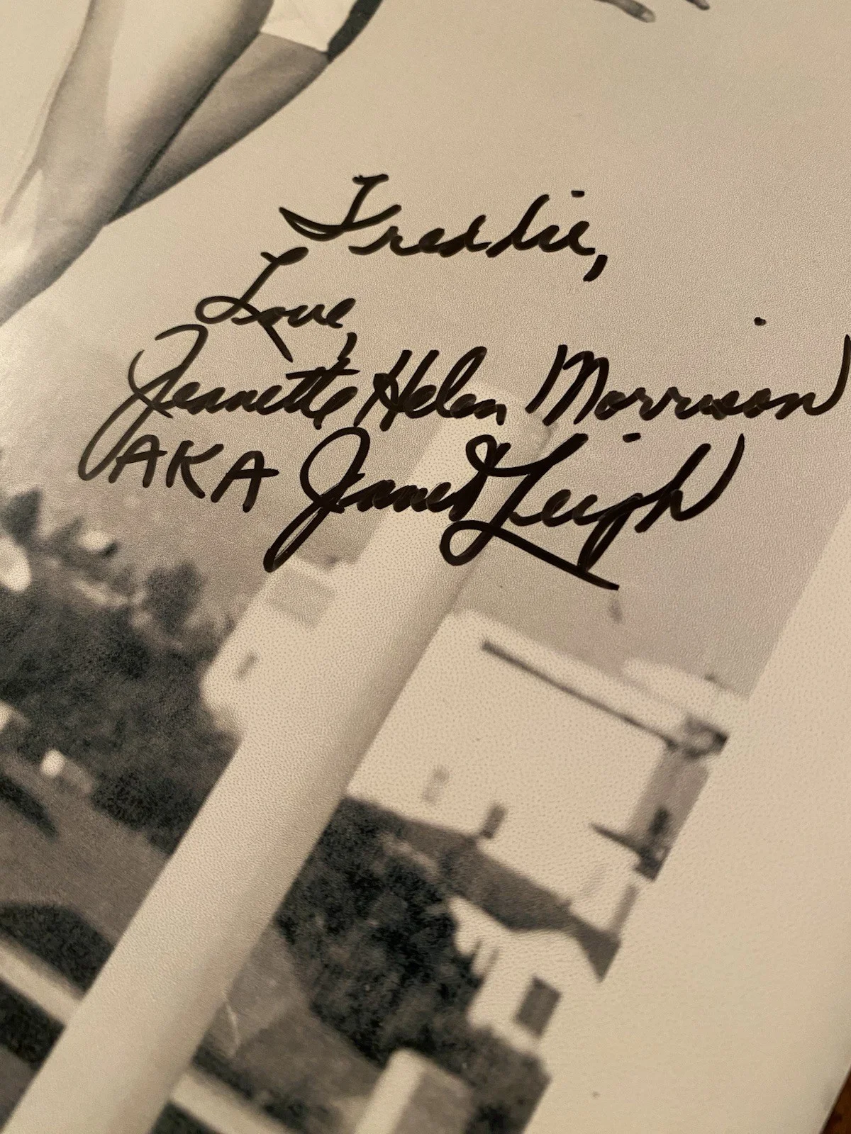 Janet Leigh — Janet Leigh Signed Autographed Photo With COA With Legal Name SUPER RARE, изображение 3