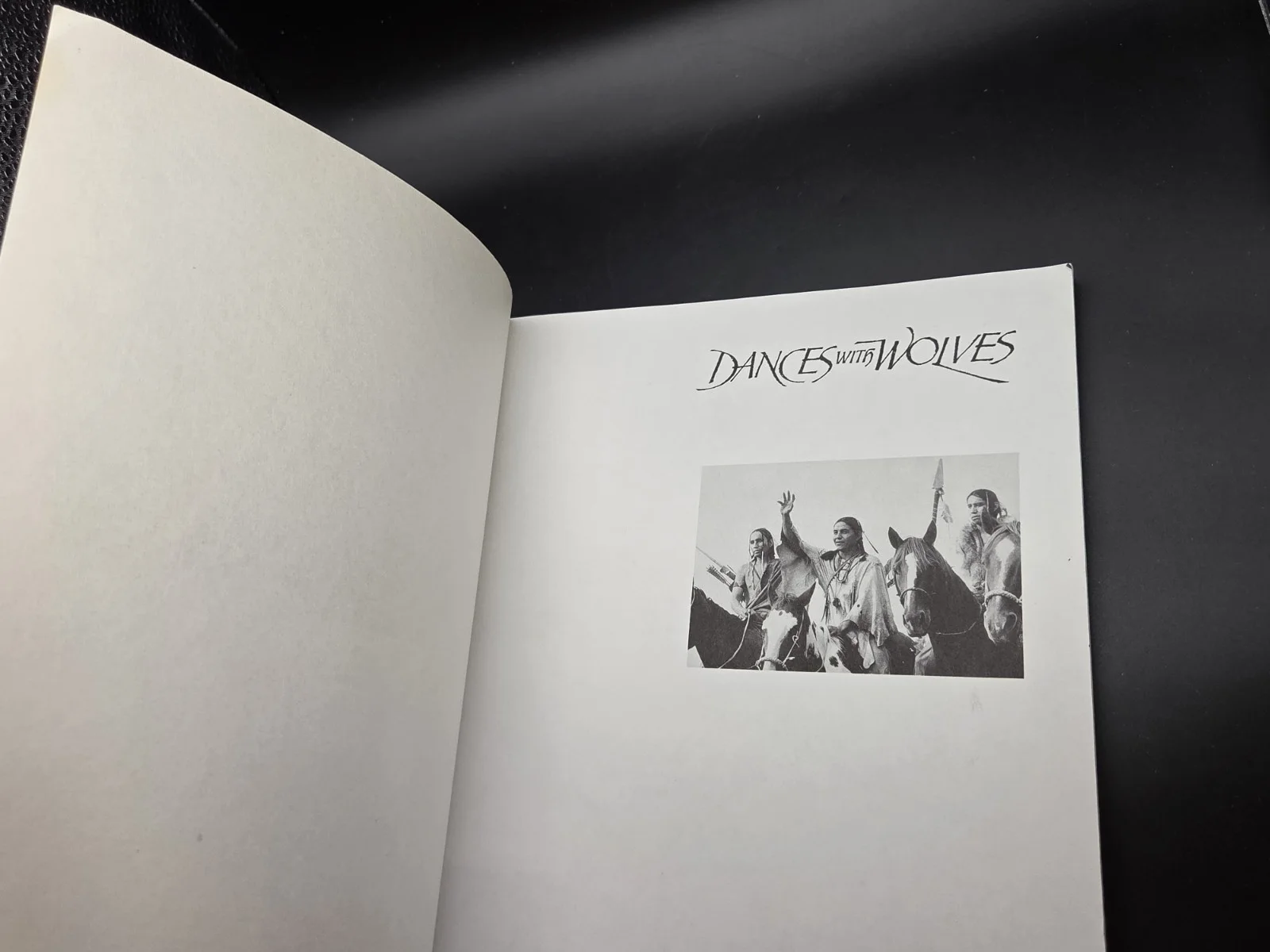 Neil Travis — Dances With Wolves Book Signed Film Editor Autograph 1990 Neil Travis Inscribed, изображение 4