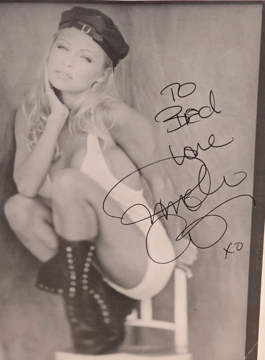 Pamela Anderson — VINTAGE Autographed Pamela Anderson Signed Photo Sexy Model Authentic, изображение 2