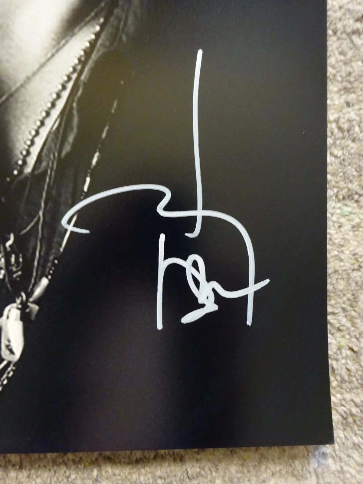 Johnny Depp — Signed Johnny Depp Autographed Photo 16"x20" PSA COA, image 4